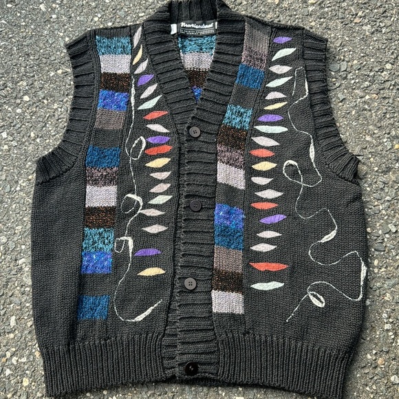 Black Patterned Sweater Vest - Picture 2 of 5